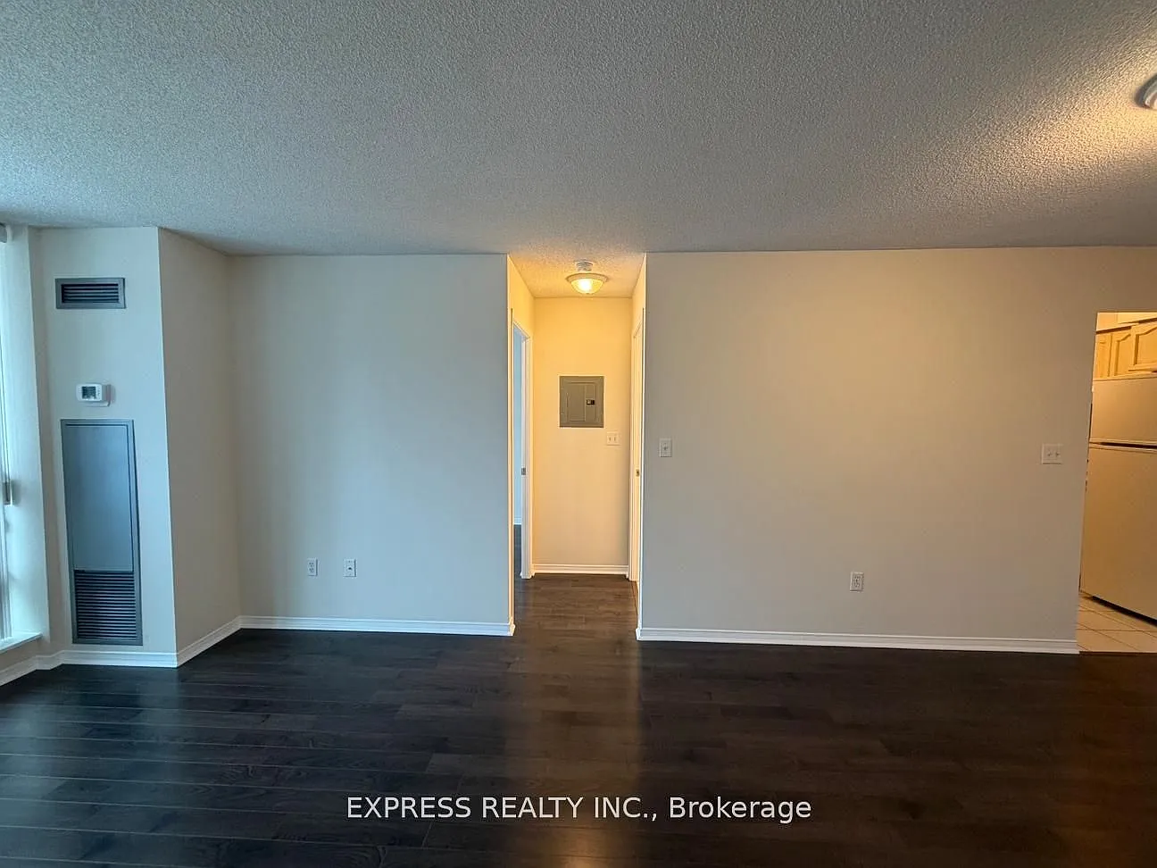 1 bed, $2,300 — Photo 4