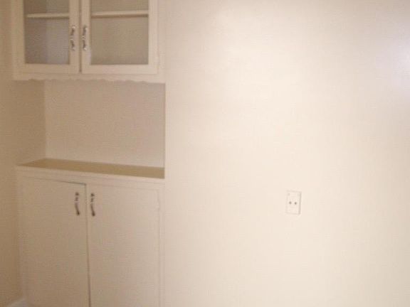 5th image of 1491 College View Dr APT A