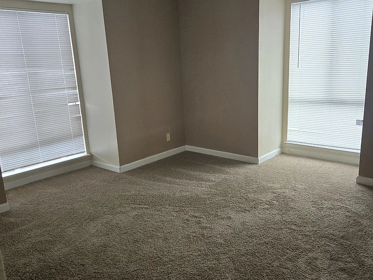 5348 Garfield Ave #4 — Photo 8
