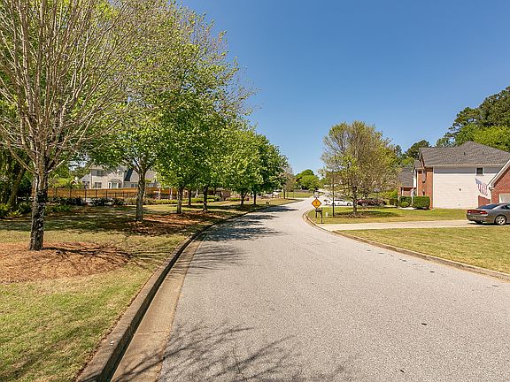 4th image of 1280 Downyshire Dr