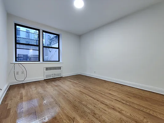 Rented by Lafayette Management LLC | media 9