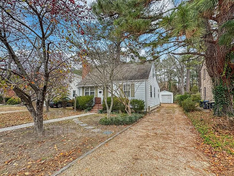 4 bed, 2.5 bath, 1185 sqft, $3,900 — Photo 1