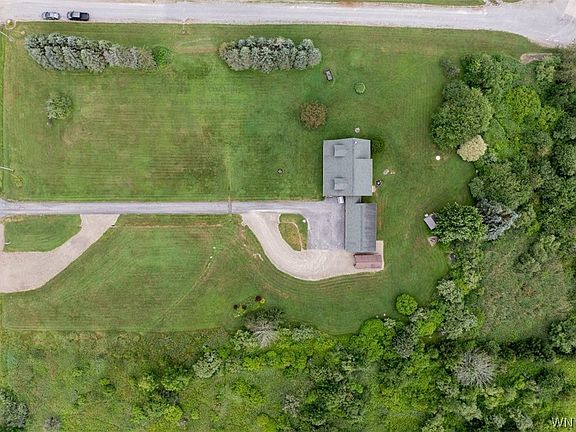3rd image of 839 Geer Rd