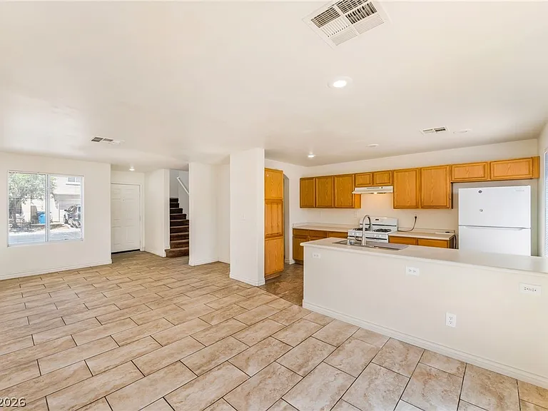 2136 Casa Ladera St — Photo 4