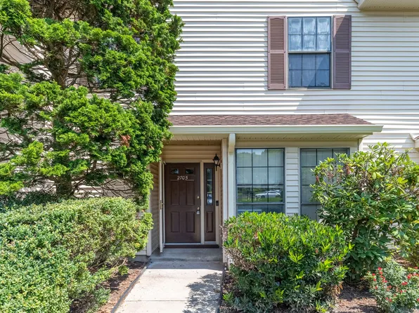 2705 Cricket Cir, Edison, NJ 08820
