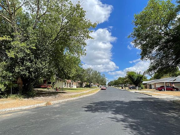 5th image of 8312 Glen Ct
