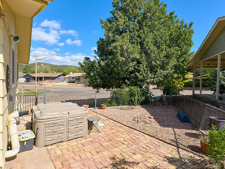 210 Daniels Dr #U — Photo 18
