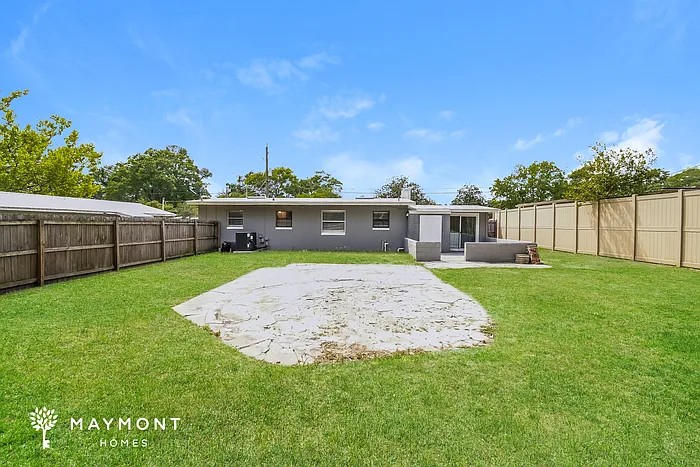 1911 Orlean Dr — Photo 11