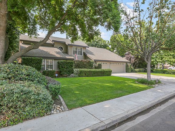 3rd image of 303 E Monte Vista Ave