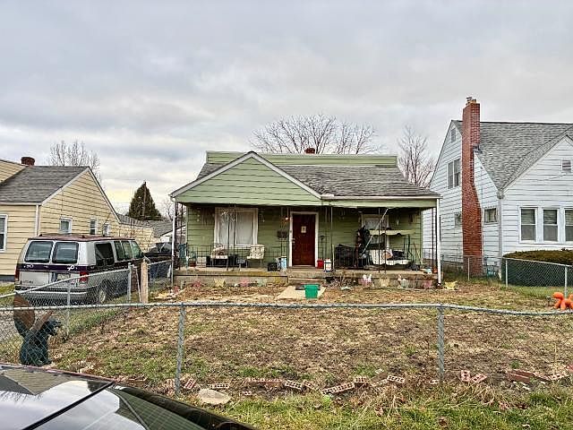 1st image of 471 N Hague Ave