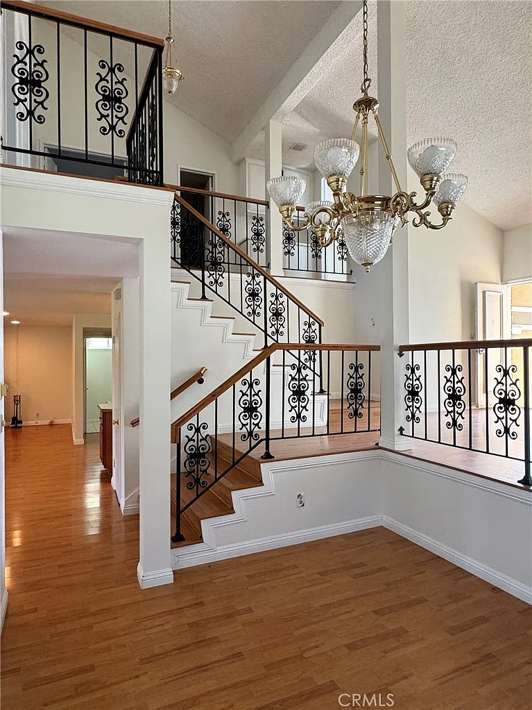 4 bed, 2.5 bath, 2053 sqft, $5,500 — Photo 3
