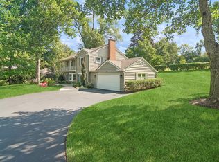 255 Oxford Rd, North Barrington, IL 60010