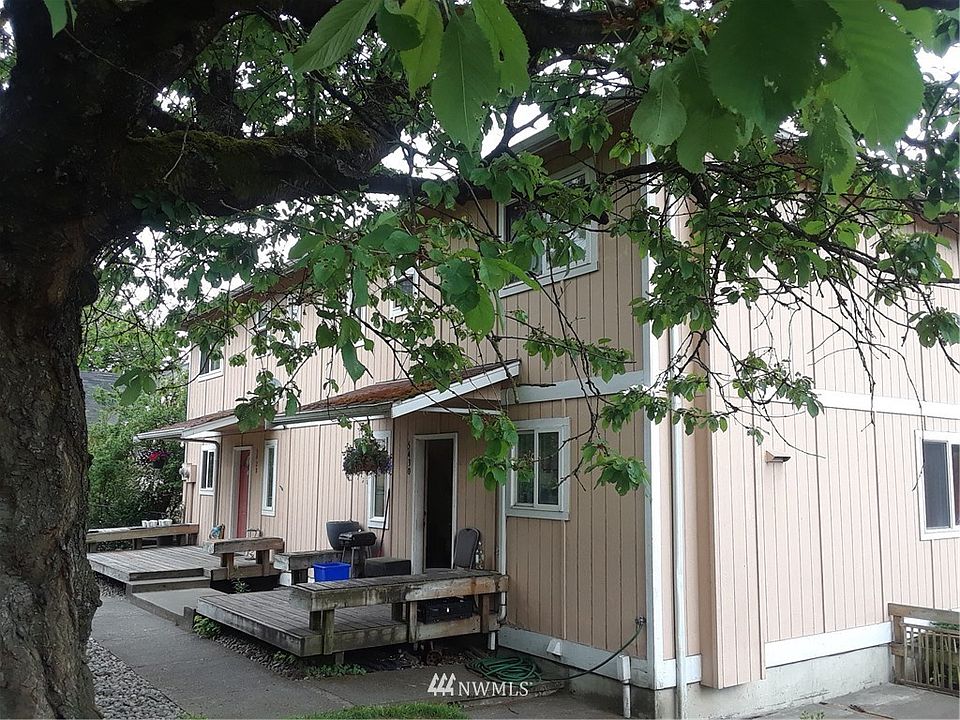 2nd image of 5428 5430 S Prospect
