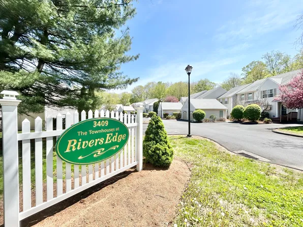 3409 Whitney Avenue APT 24, Hamden, CT 06518