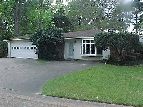 Side of house/Garage/Driveway