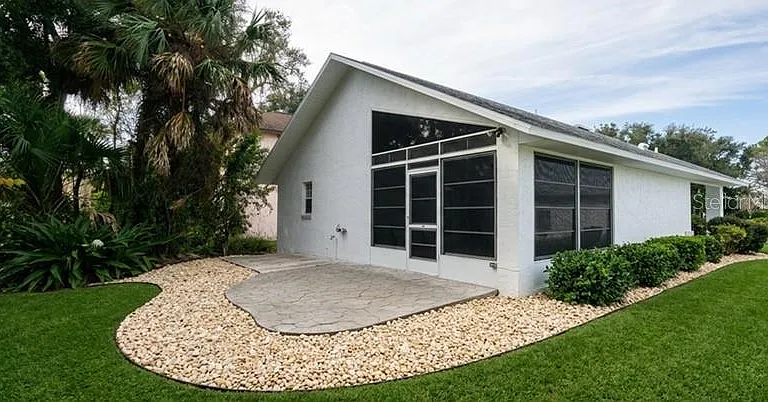 4613 Barnacle Dr — Photo 2