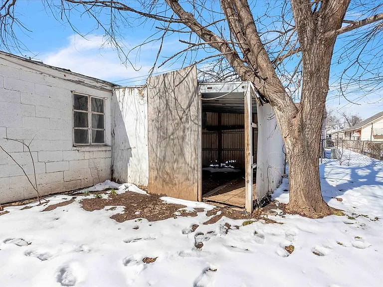 545 SW 46th St — Photo 30