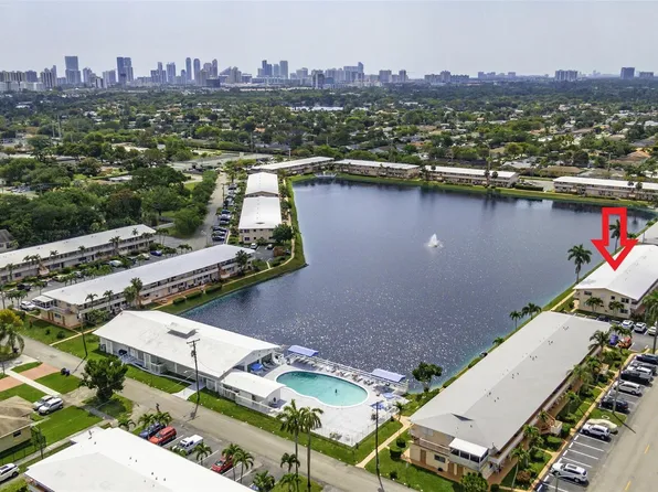 901 SW 11th Avenue #14H, Hallandale Beach, FL 33009
