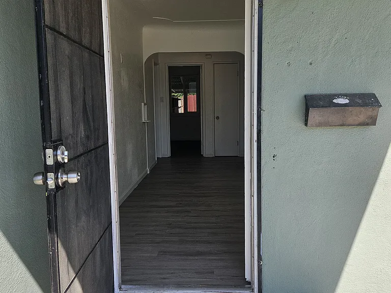 516 S Veach Ave — Photo 7