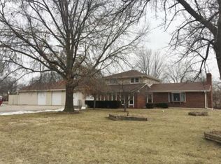 1 Bluebird Dr, Agency, MO 64401