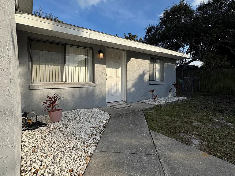 1481 Mosswood Dr — Photo 16