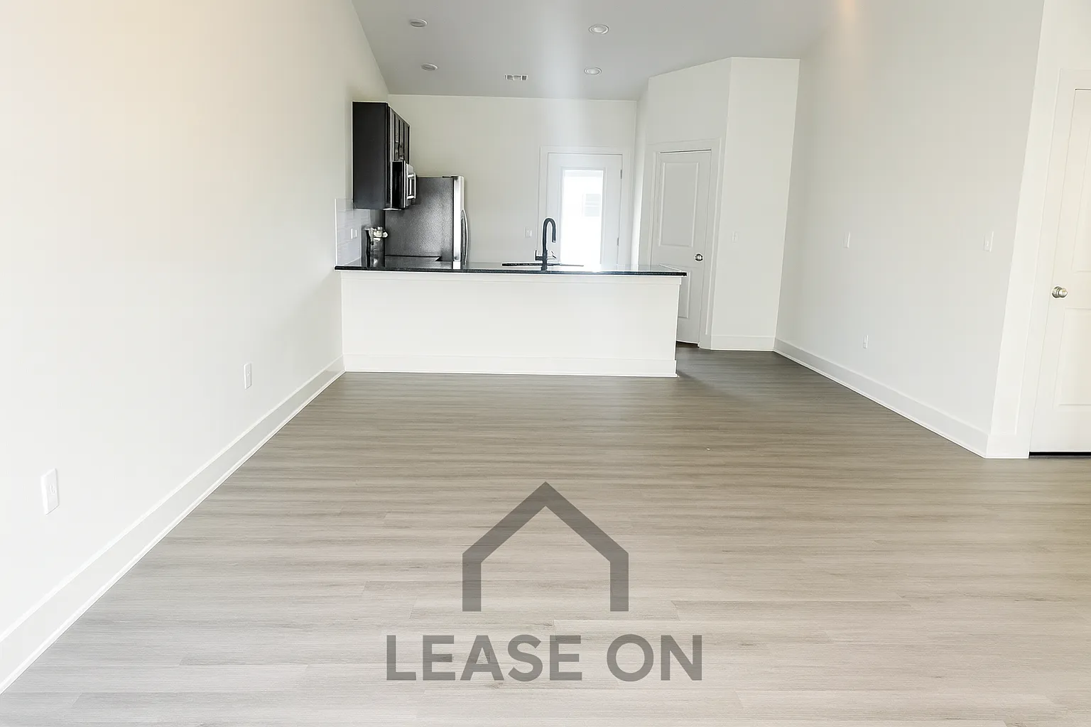 3 bed, 1235 sqft, $1,650 — Photo 4