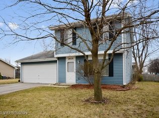 2935 Worcester Ln, Aurora, IL 60504