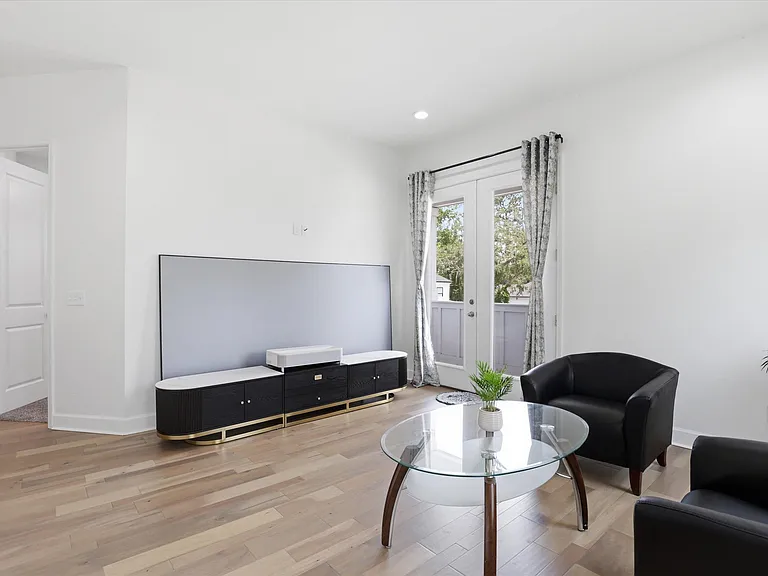 2751 Michel Boulos St — Photo 20