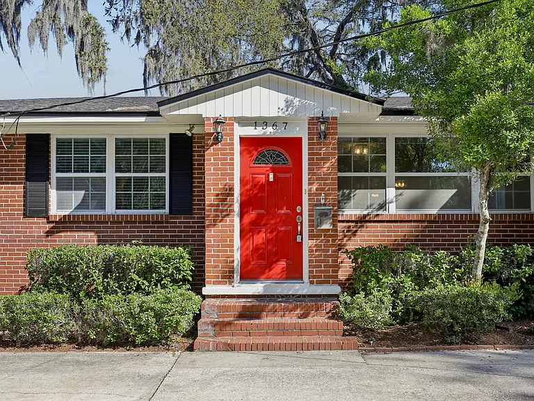 1367 Riverbirch Ln — Photo 39