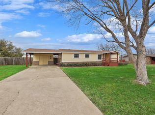 324 Darrell Rd, Roanoke, TX 76262