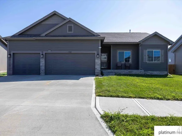 13525 S 55th St, Papillion, NE 68133