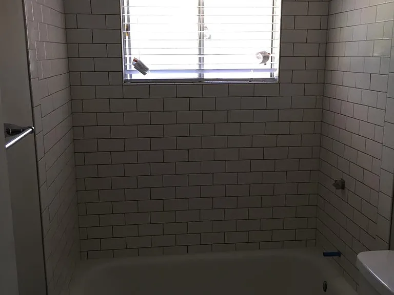 1420 Kimwood Dr #B — Photo 3