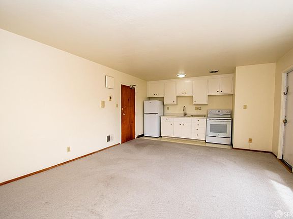 3rd image of 235 19th Ave APT 5