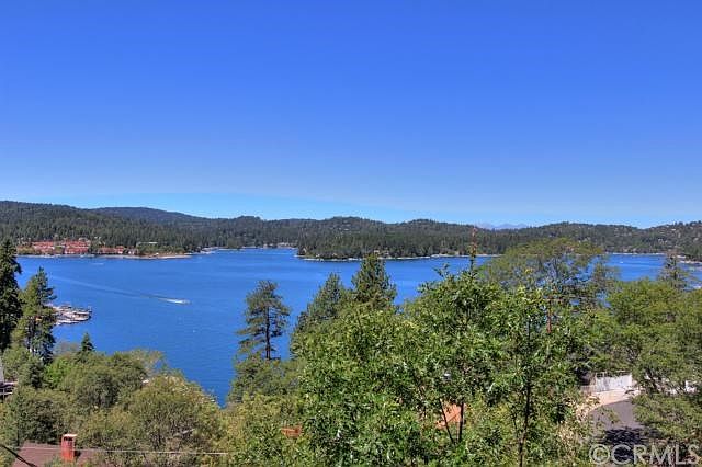 1st image of 489 Heliotrope Dr
