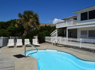 103 13th St, Emerald Isle, NC 28594