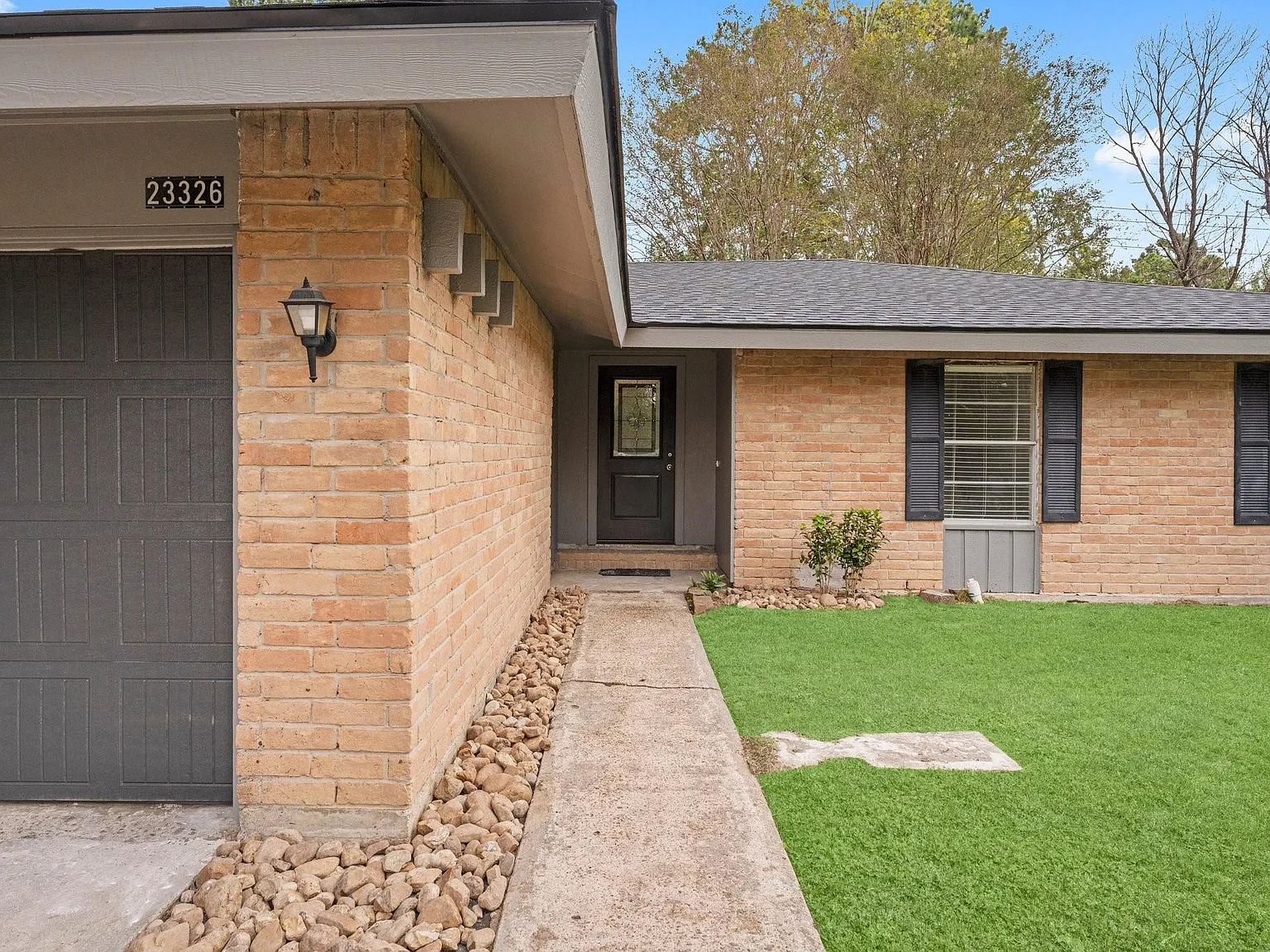 4 bed, 2.0 bath, 1646 sqft, $1,700 — Photo 3