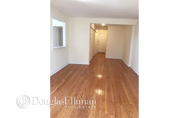 Rented by Douglas Elliman | media 22