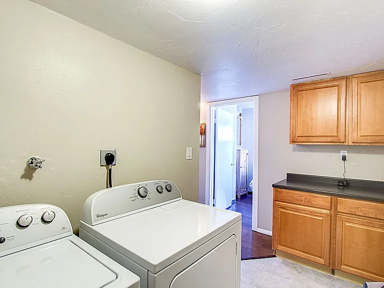 1040 Forest Hill Rd — Photo 25