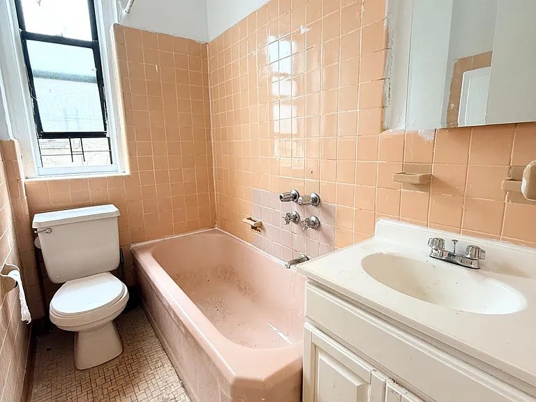 253 E 181st St #4B — Photo 9