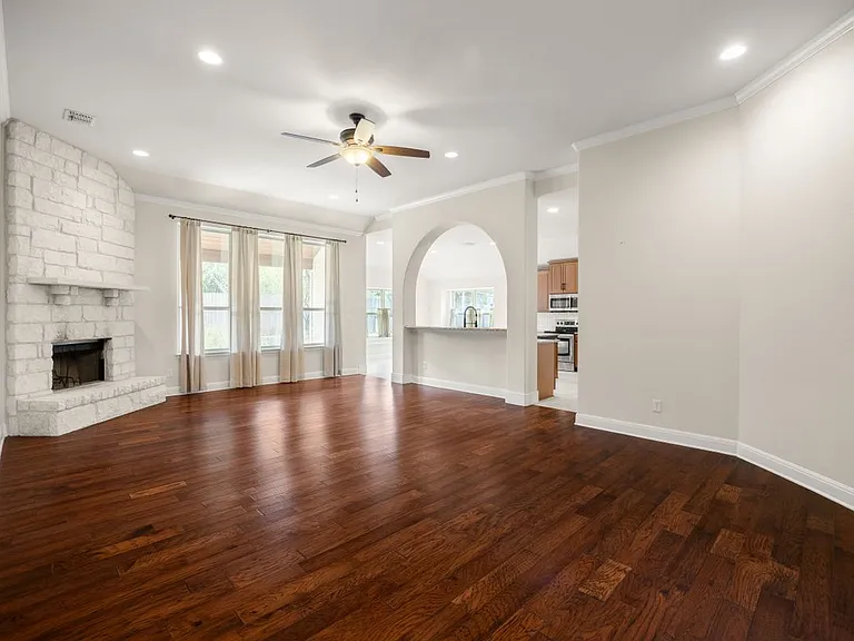 4 Maplewood Cir — Photo 3