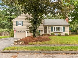 14 Richards Rd, Lynnfield, MA 01940
