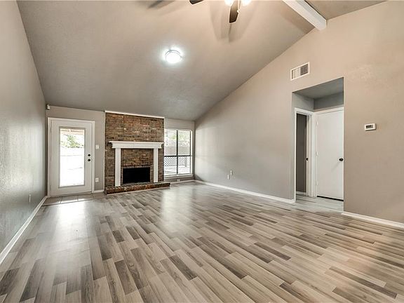 4th image of 1941 Elm Creek Dr