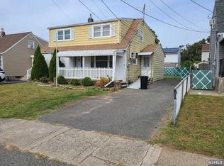 243 Roosevelt Ave, Elmwood Park, NJ 07407
