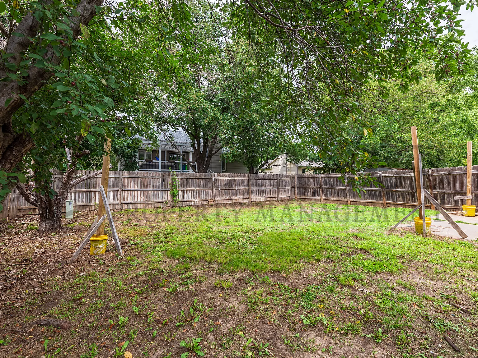 141 South Lark Street (OC) - 1 — Photo 3