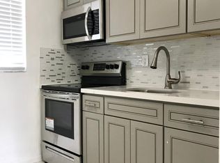 1128 N 16th Ct, Hollywood, FL 33020