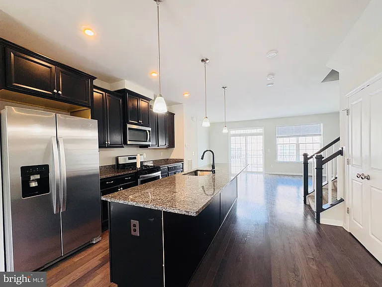 11032 Blackburn Cove Ln — Photo 2
