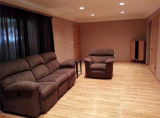 1130 Saturn Dr, Toledo, OH 43615
