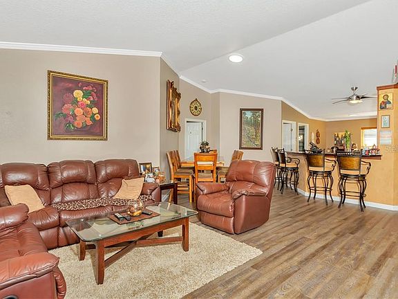 4th image of 4124 Westminster Dr