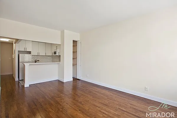 Rented by Mirador Real Estate | media 9