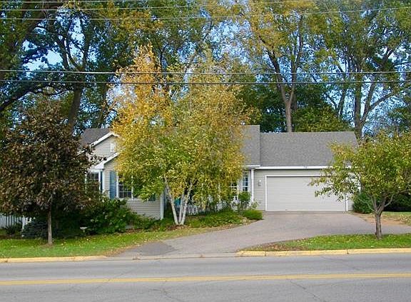 2nd image of 641 Mill St
